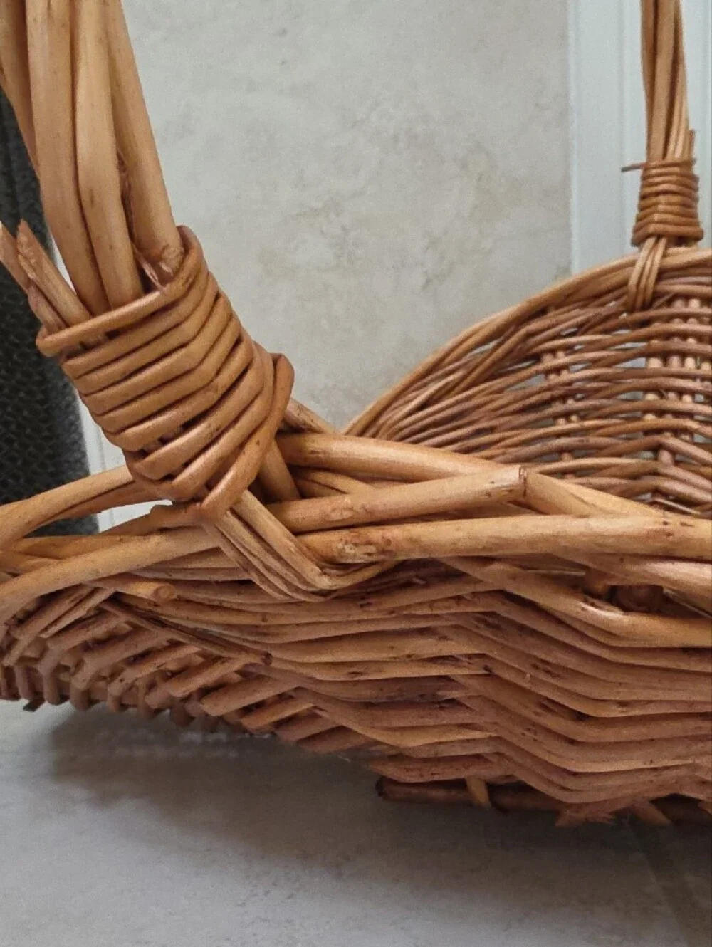 🌟💥 Woven Willow Basket in Natural Brown 💥🌟